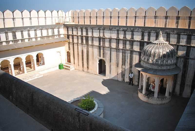 Badal Mahal Badal Mahal